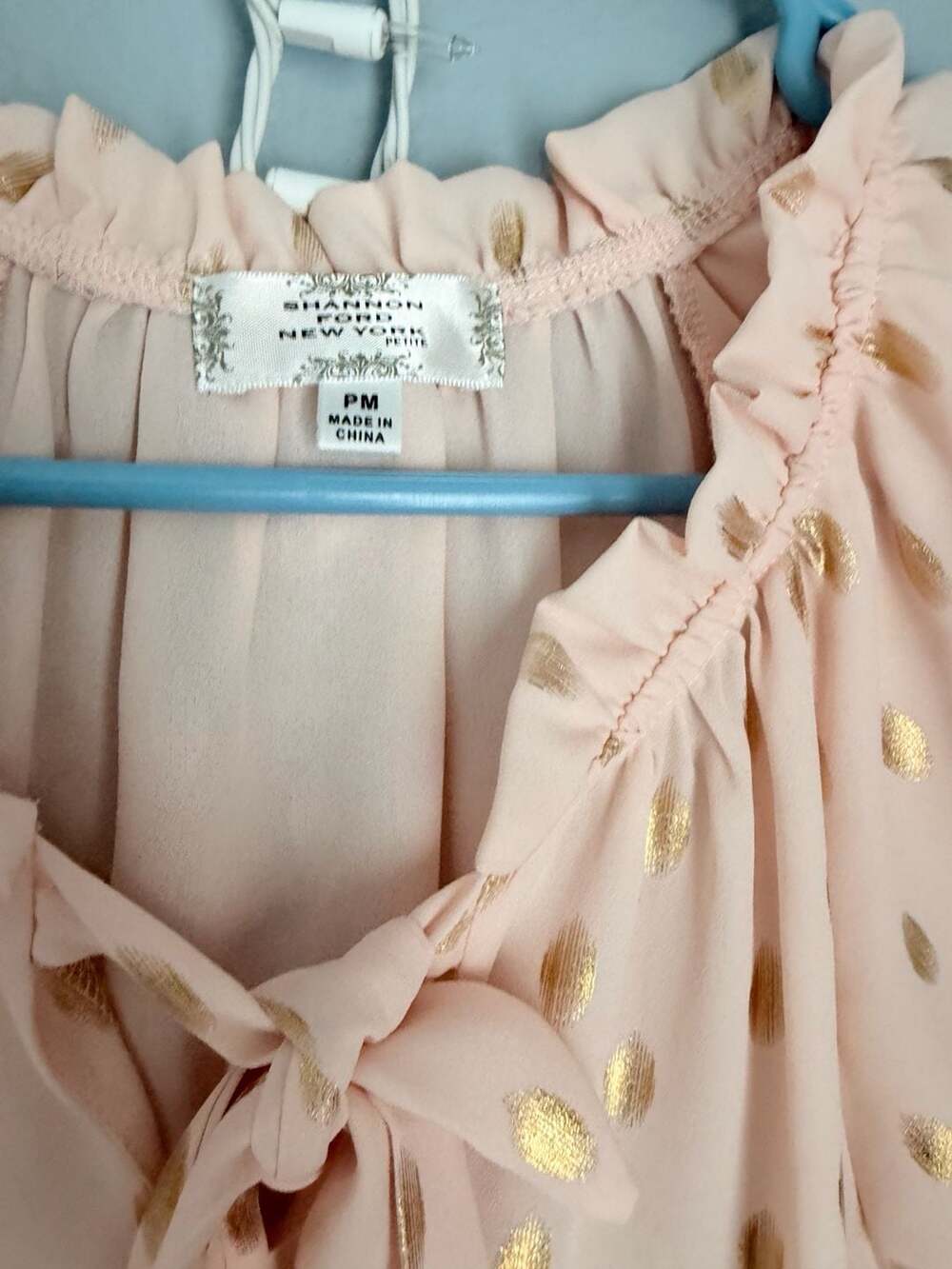 Shannon Ford New York Petite Gold Polka Dot Tie-Neck Blouse, Size PM - Picture 5 of 10